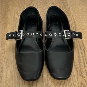 Mango Black Flats with Studded Strap Size US 5‎ EU 35